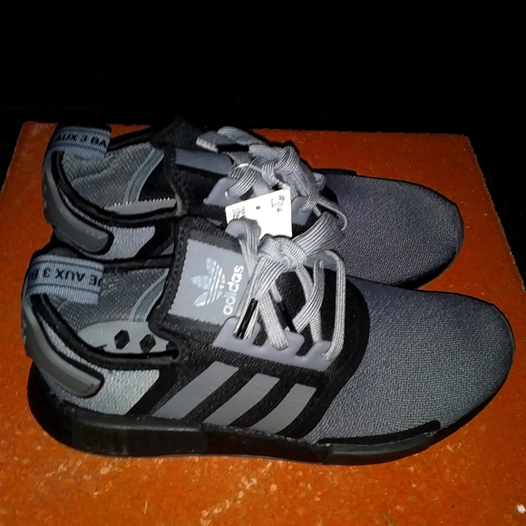 adidas runners quartier